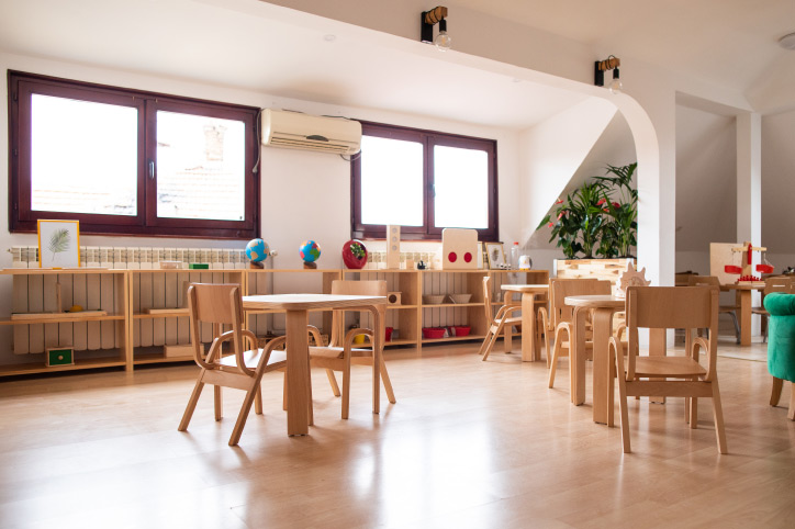 picture of a schoolroom for a blog about flooring
